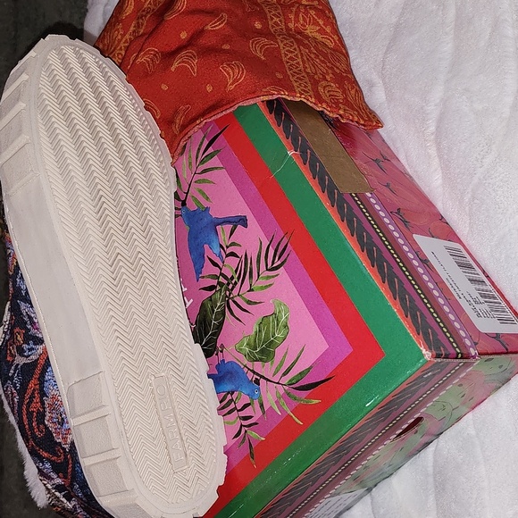 Farm Rio Sneakers - Picture 5 of 6